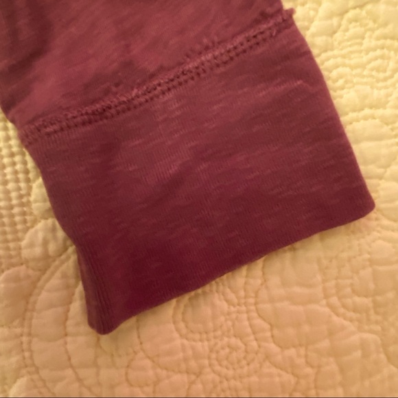 Gap Henley T-Shirt Wine Medium - Picture 2 of 2